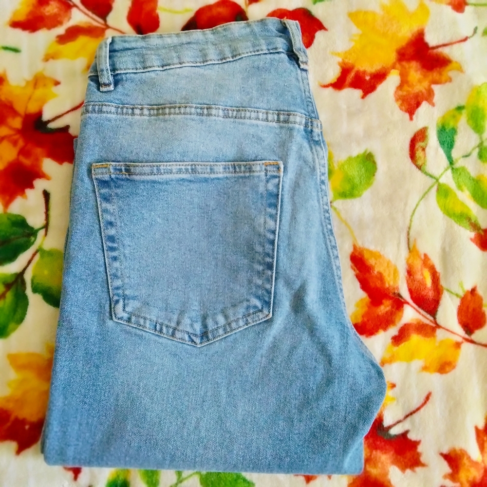 🥀Decided/H&m Mid Blue Denim Jeans